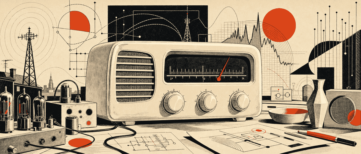 Un vieux poste de radio en bakélite crème avec trois boutons-sélecteurs alignés, l'aiguille du cadran pointant vers un accent vermillon vif, fond beige texturé silkscreen.